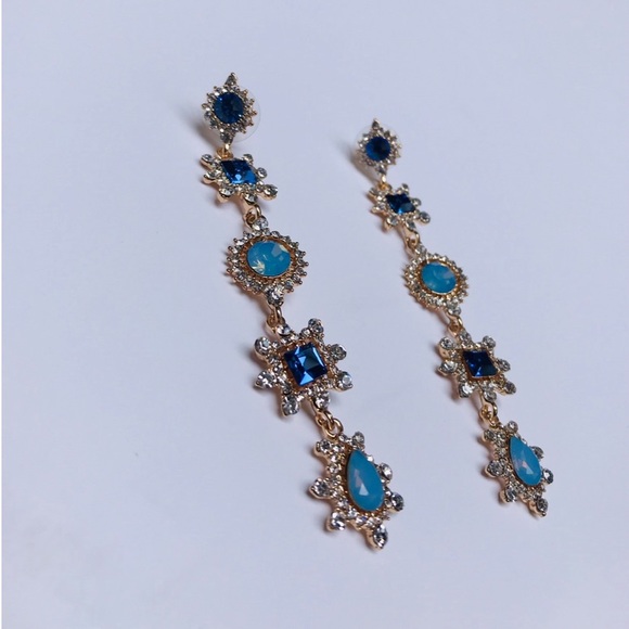 Classy blue dangling rhinestone earrings - Picture 8 of 11